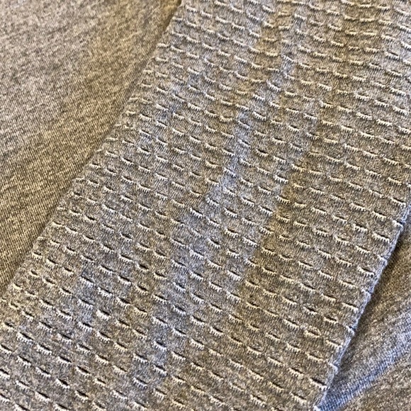 Fabletics Ruched Back L/S Top - Picture 3 of 6